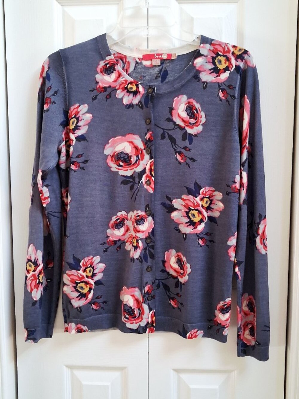 BODEN Merino Wool Slate Blue w/Pink Roses Cardigan Sweater sz US 8